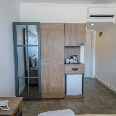 Otel Aurasia