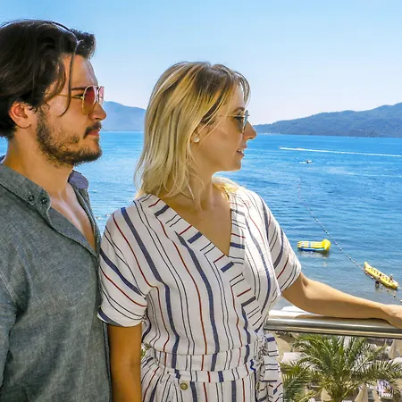 Aurasia 酒店 马尔马里斯