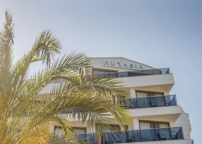 أوراسيا بيتش